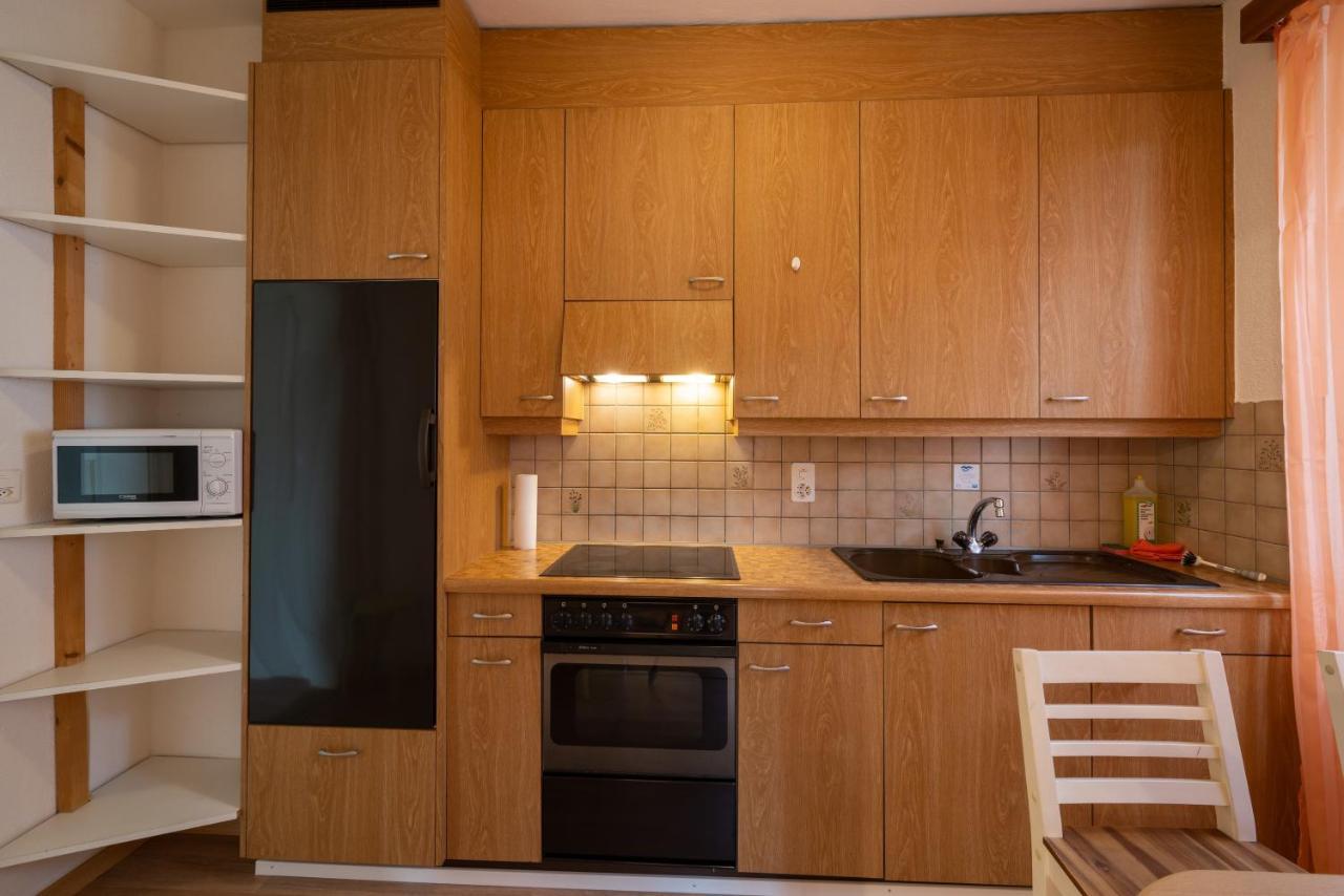 Between Lakes Apartments - 54 Интерлакен Екстериор снимка