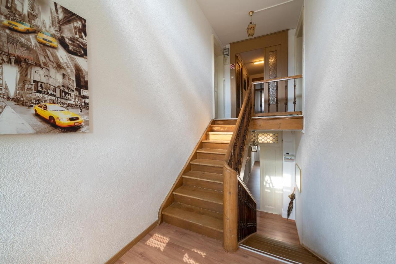 Between Lakes Apartments - 54 Интерлакен Екстериор снимка
