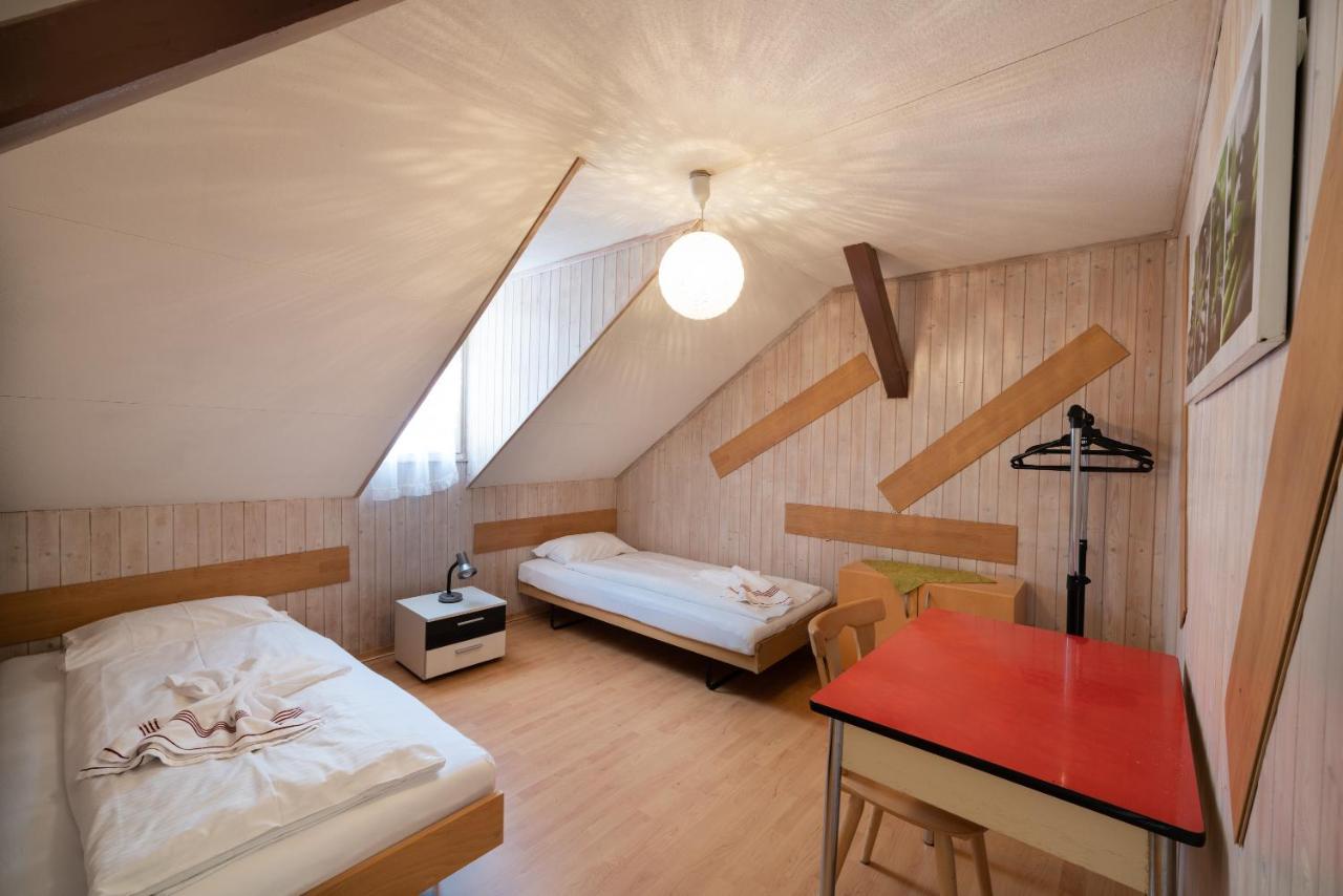 Between Lakes Apartments - 54 Интерлакен Екстериор снимка