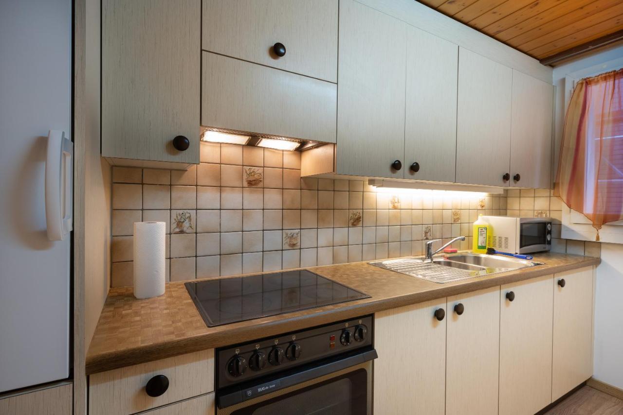 Between Lakes Apartments - 54 Интерлакен Екстериор снимка