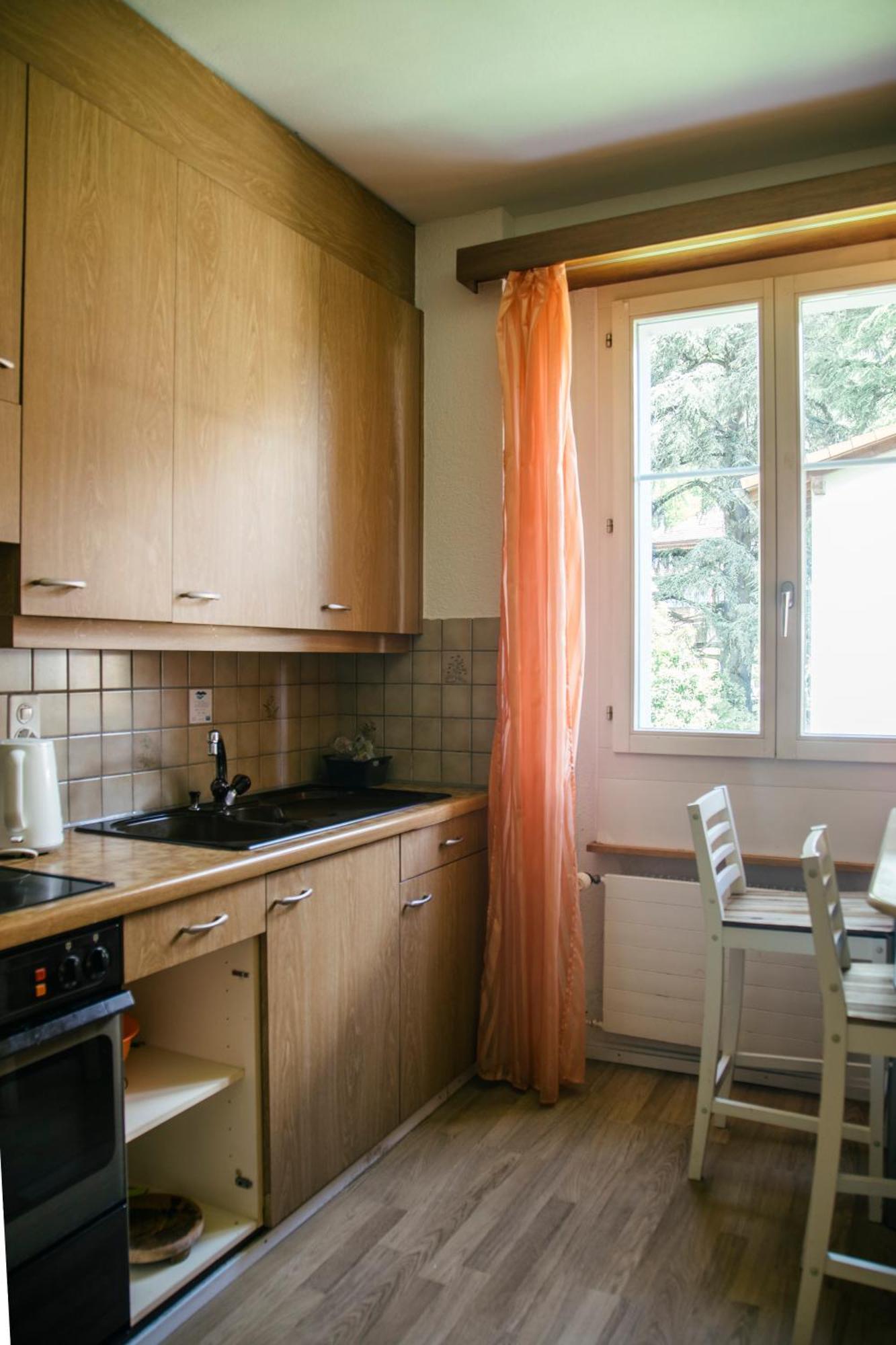 Between Lakes Apartments - 54 Интерлакен Екстериор снимка