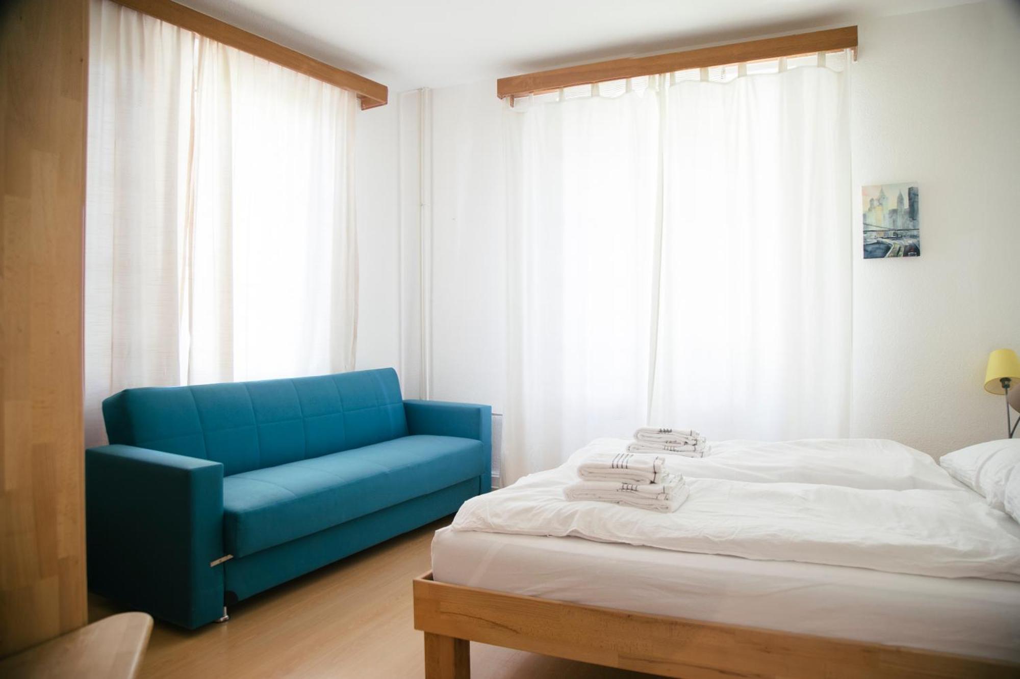 Between Lakes Apartments - 54 Интерлакен Екстериор снимка