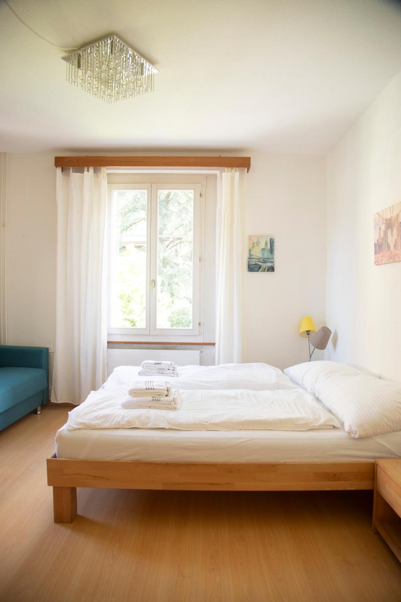 Between Lakes Apartments - 54 Интерлакен Екстериор снимка